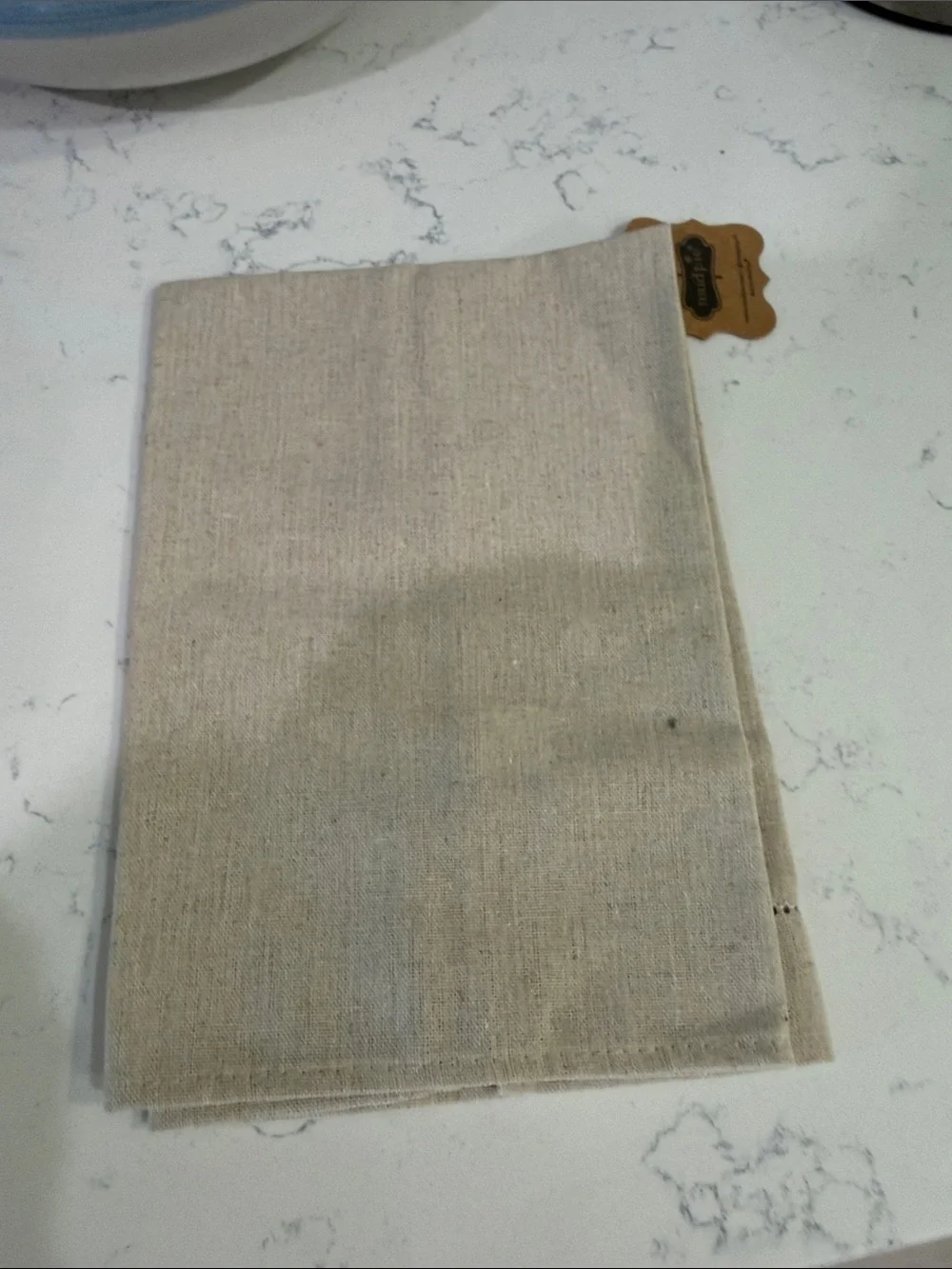 Mud Pie Linen Tea Towel with White Mistletoe and Green Bow Accent